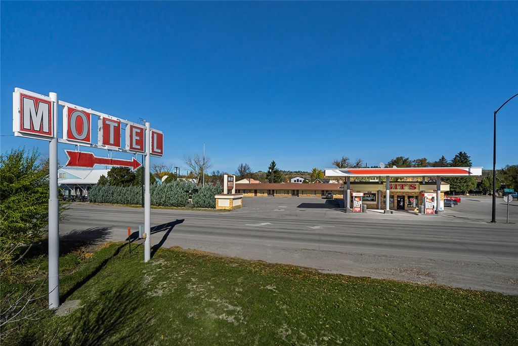 740 E Pike Avenue, Columbus, MT 59019 photo 2