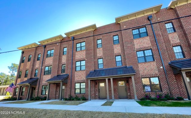 129 Lexington Lane, Southern Pines, NC 28387