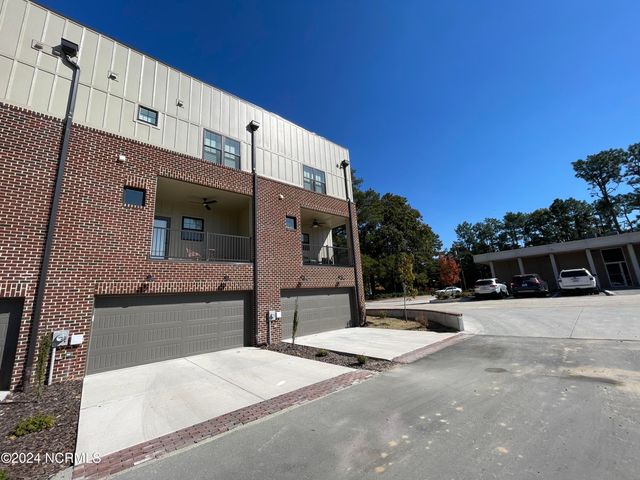 129 Lexington Lane, Southern Pines, NC 28387