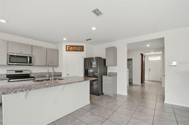 5592 GALLOPING DRIVE, Apopka, FL 32712