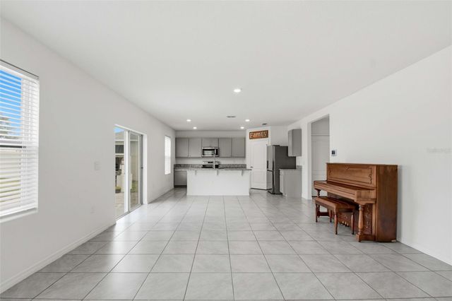 5592 GALLOPING DRIVE, Apopka, FL 32712