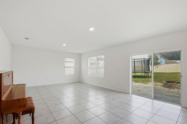 5592 GALLOPING DRIVE, Apopka, FL 32712