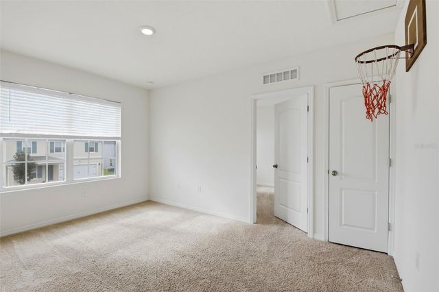 5592 GALLOPING DRIVE, Apopka, FL 32712