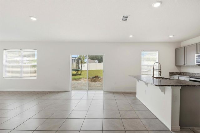 5592 GALLOPING DRIVE, Apopka, FL 32712