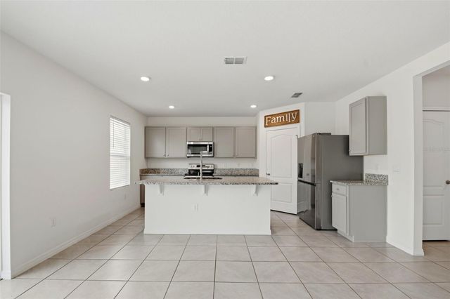 5592 GALLOPING DRIVE, Apopka, FL 32712