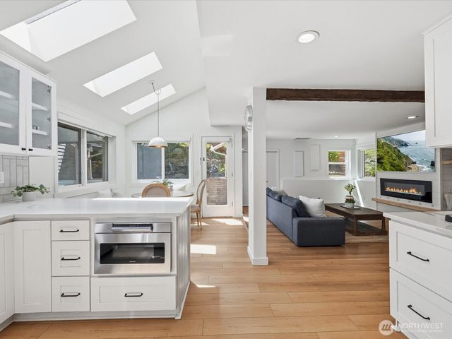 6914 163rd Place SW, Edmonds, WA 98026