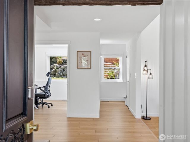 6914 163rd Place SW, Edmonds, WA 98026