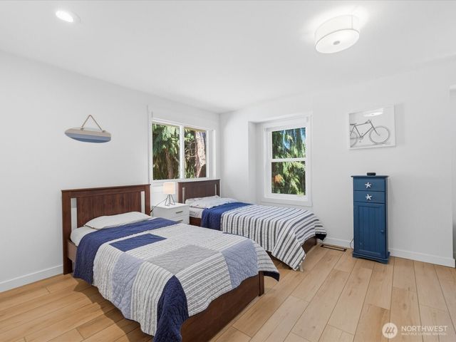 6914 163rd Place SW, Edmonds, WA 98026