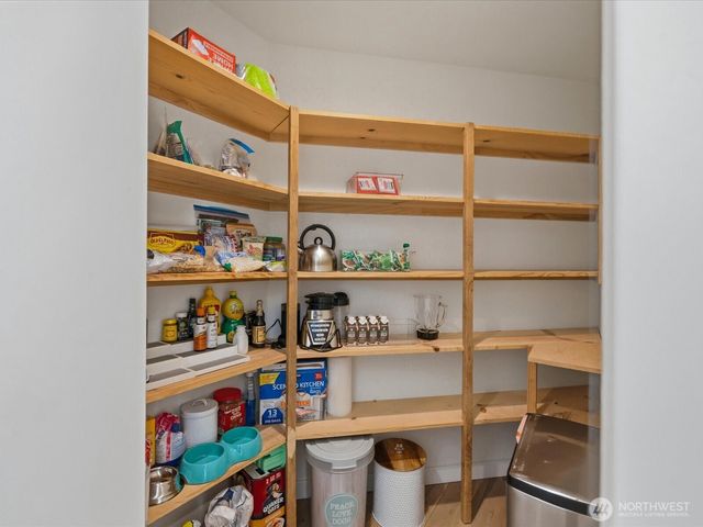 6914 163rd Place SW, Edmonds, WA 98026