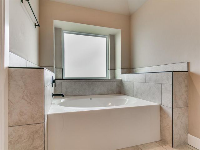 14205 Giverny Avenue, Yukon, OK 73099