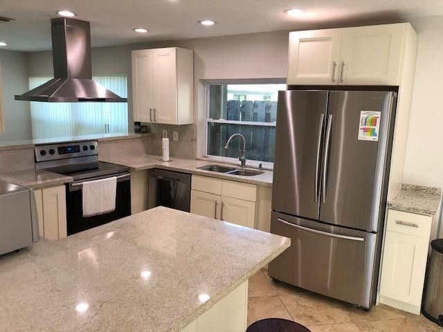 60 Forest Circle, Hollywood, FL 33026