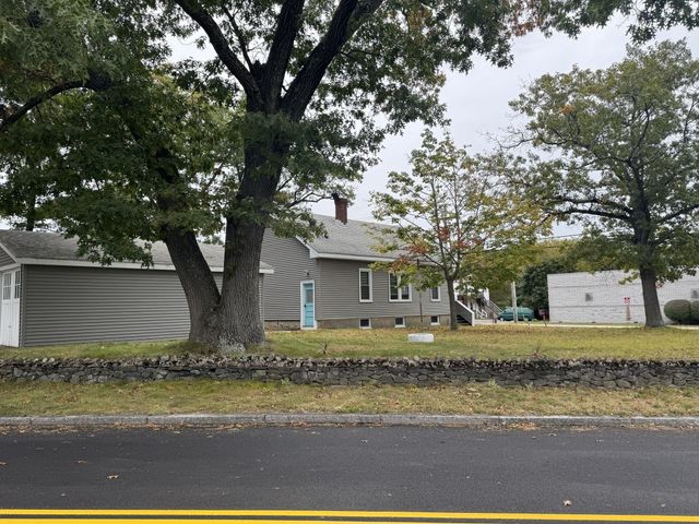 735 Washington St, Attleboro, MA 02703