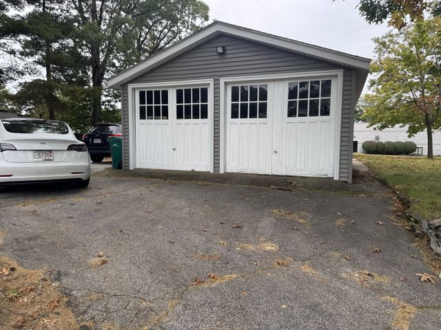 735 Washington St, Attleboro, MA 02703