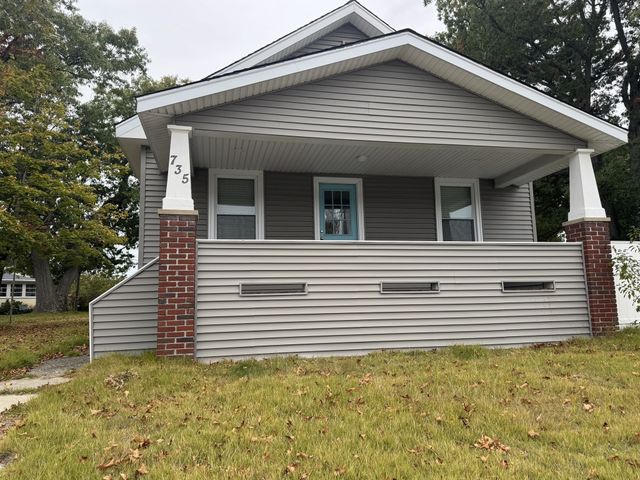 735 Washington St, Attleboro, MA 02703