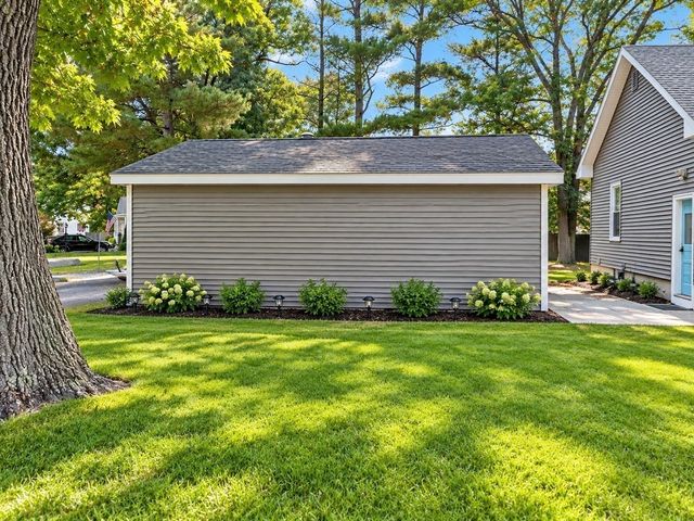 735 Washington St, Attleboro, MA 02703