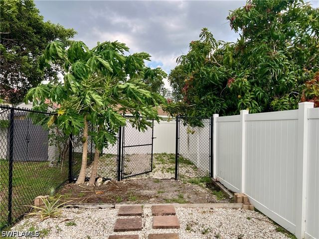 4629 SE 20th AVE, Cape Coral, FL 33904