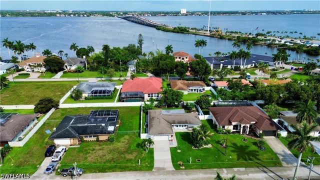 4629 SE 20th AVE, Cape Coral, FL 33904