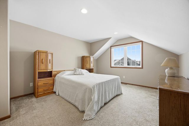 3636 Cypress Lane S, Fargo, ND 58104