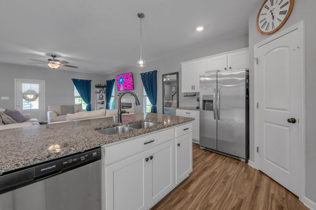 117 Canewood Center Drive, Georgetown, KY 40324