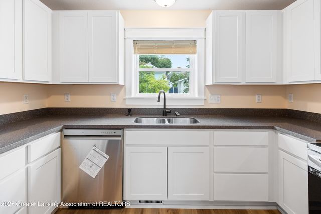 127 Ferguson Street, Lansing, MI 48912