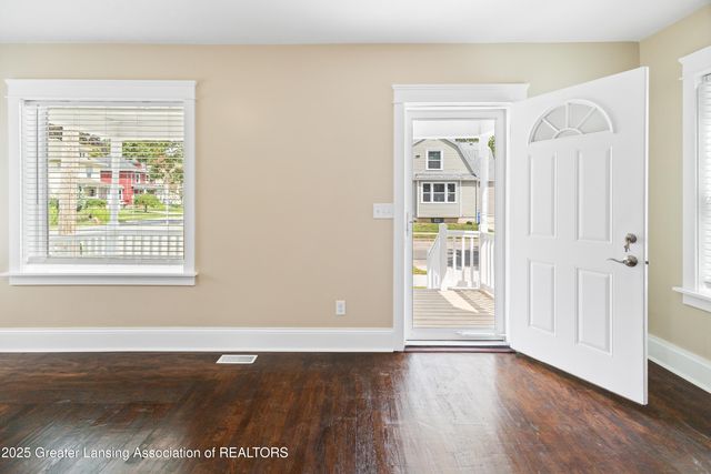 127 Ferguson Street, Lansing, MI 48912