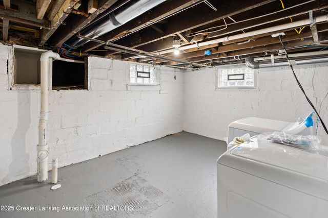 127 Ferguson Street, Lansing, MI 48912