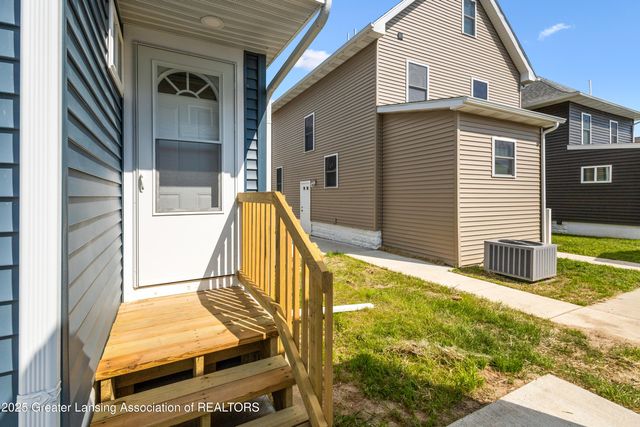 127 Ferguson Street, Lansing, MI 48912