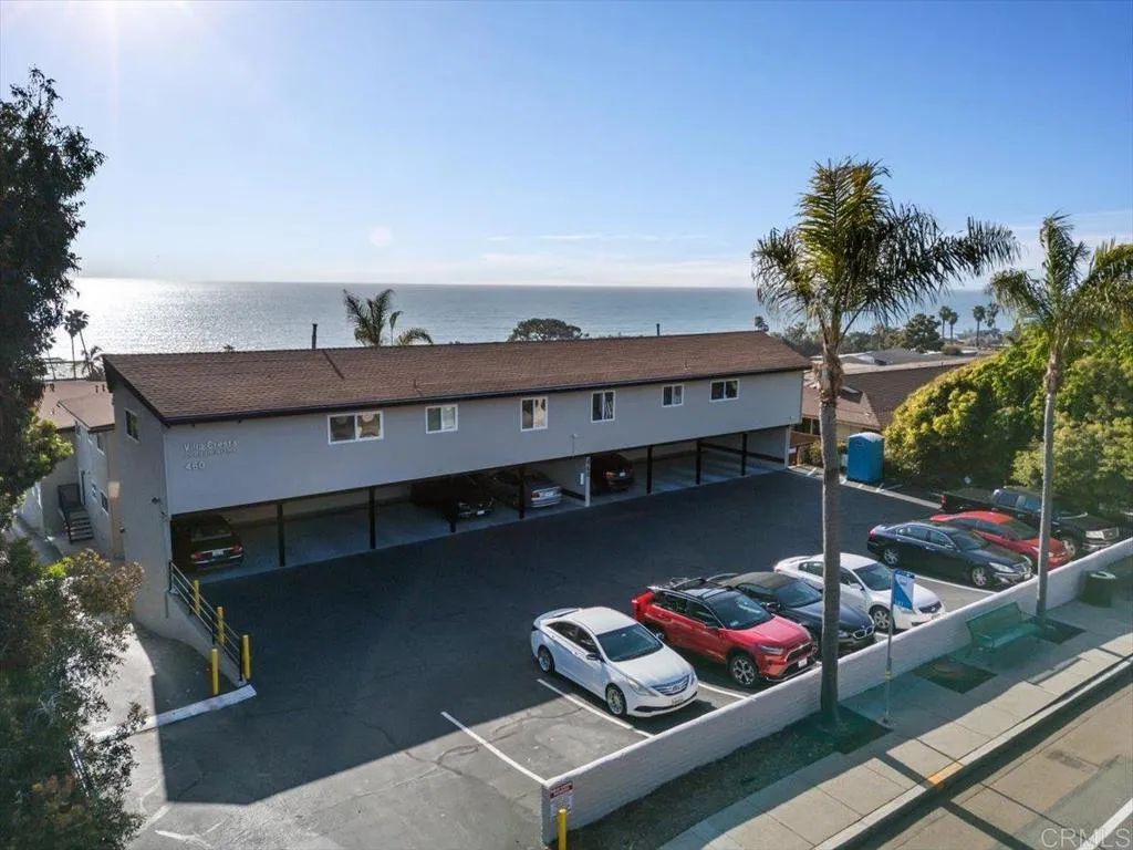 Image 19 of property listing at 460 Camino Del Mar 1, Del Mar, CA 92014