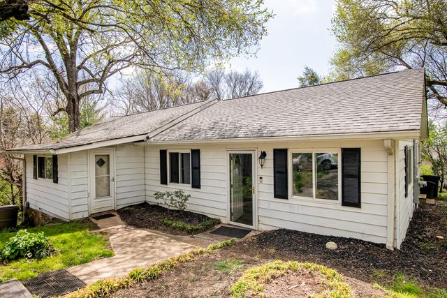 124 Lincoln Street, Lookout Mountain, TN 37350