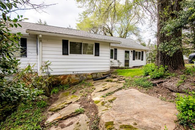 124 Lincoln Street, Lookout Mountain, TN 37350