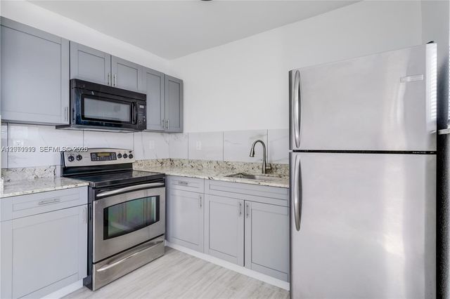 1281 NW 61st Street 31, Miami, FL 33142