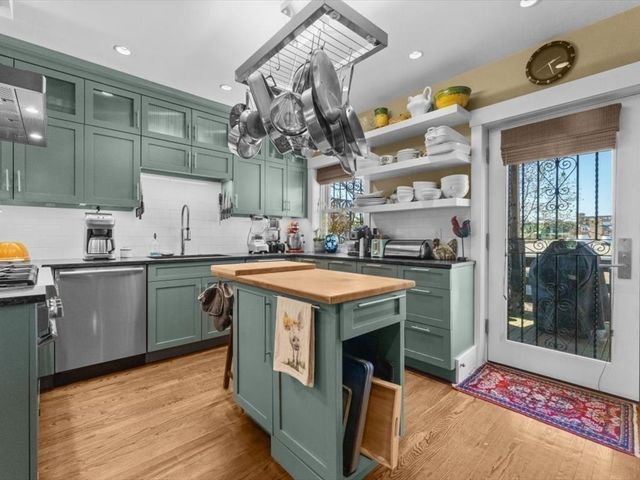 499 Shawmut Ave 4, Boston, MA 02118