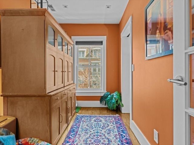 499 Shawmut Ave 4, Boston, MA 02118