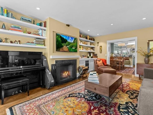 499 Shawmut Ave 4, Boston, MA 02118