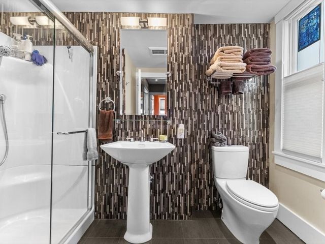 499 Shawmut Ave 4, Boston, MA 02118