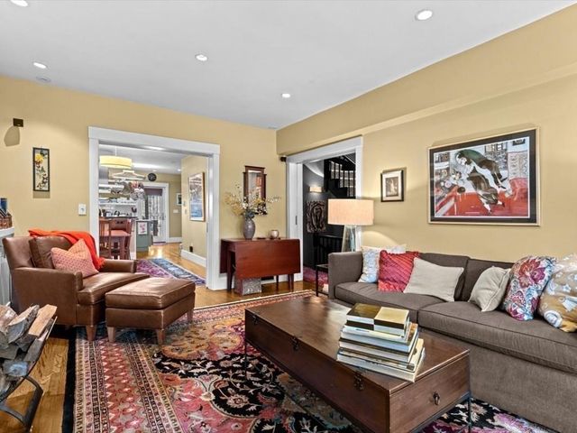 499 Shawmut Ave 4, Boston, MA 02118