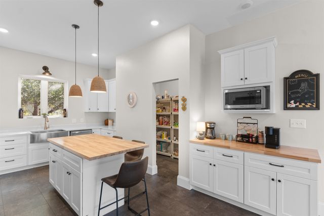 60 Madison Dr., Georgetown, SC 29440