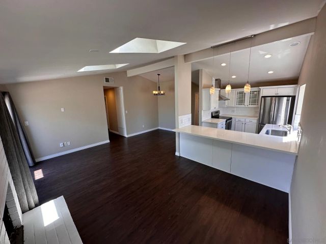 6940 Beagle, San Diego, CA 92111