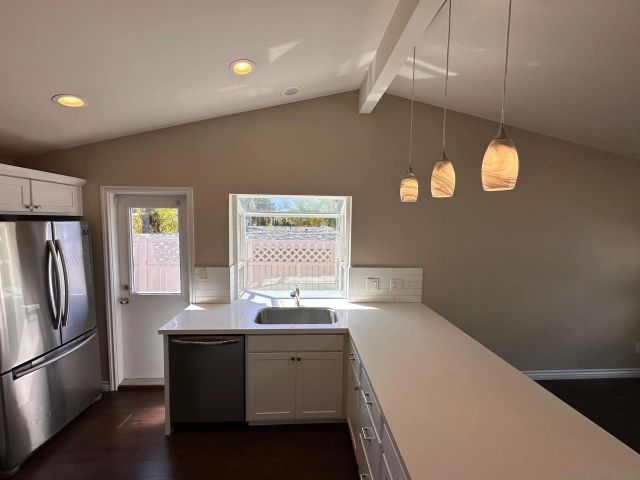 6940 Beagle, San Diego, CA 92111