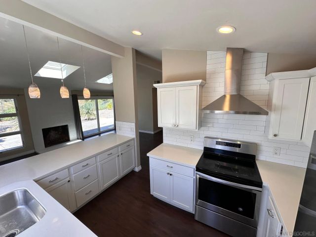 6940 Beagle, San Diego, CA 92111