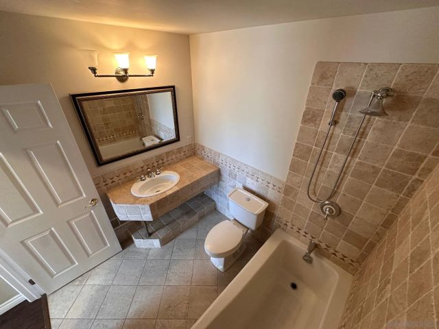 6940 Beagle, San Diego, CA 92111