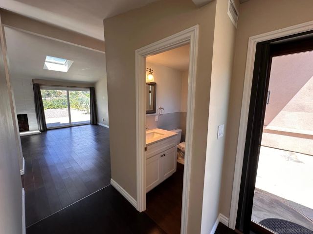 6940 Beagle, San Diego, CA 92111