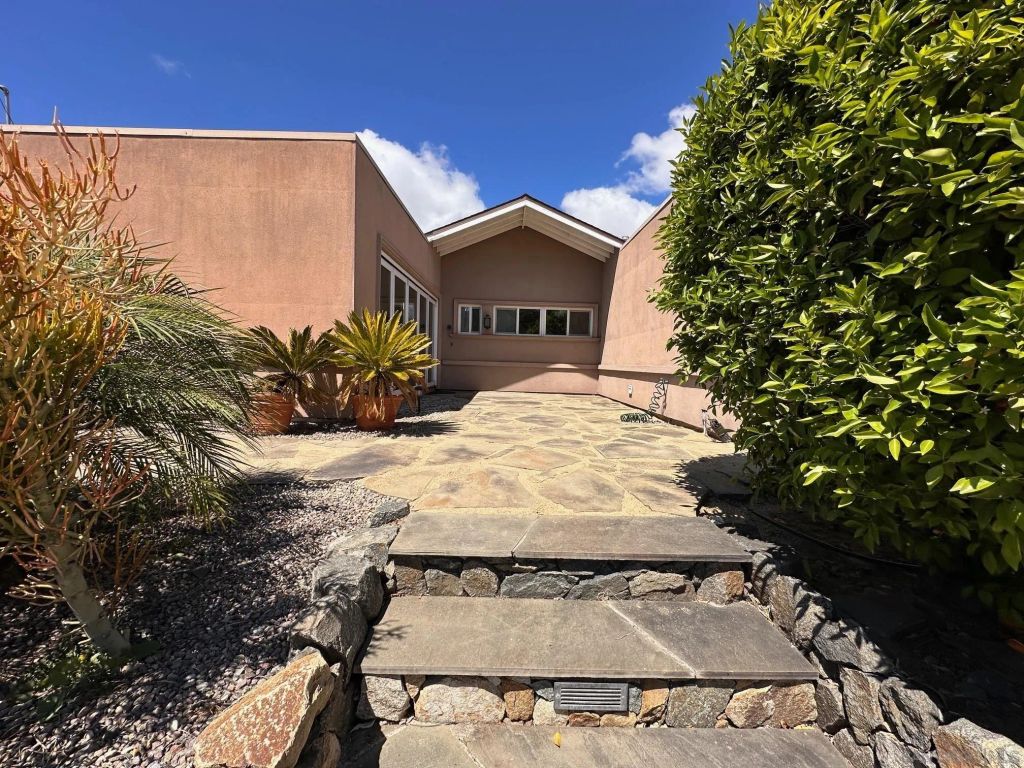 6940 Beagle, San Diego, CA 92111