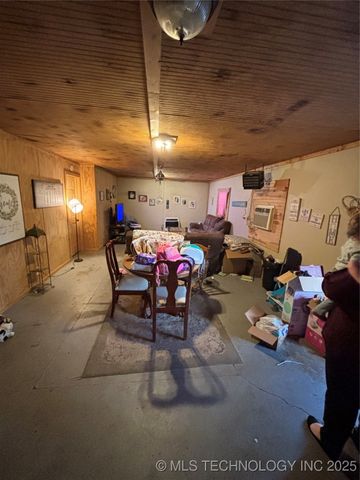 527 SW 2nd Street, Adair, OK 74330