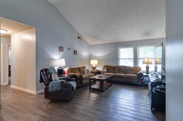 6288 WOODGREEN DR, Millington, TN 38053