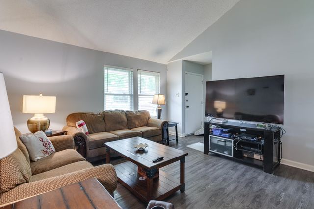 6288 WOODGREEN DR, Millington, TN 38053