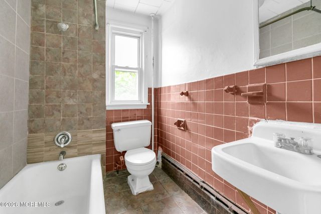167 2nd Avenue, Long Branch, NJ 07740