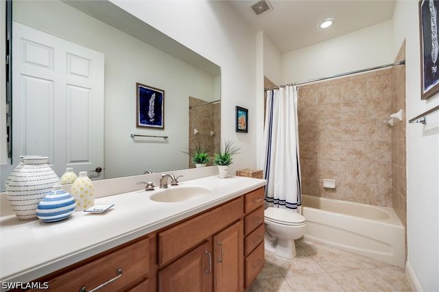 6442 Legacy CIR 203, Naples, FL 34113