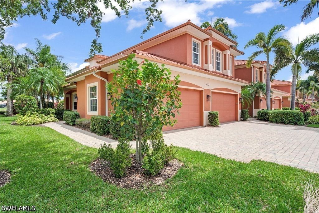 6442 Legacy CIR 203, Naples, FL 34113
