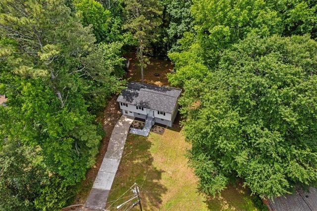 394 Burr Oak Court, Lawrenceville, GA 30046